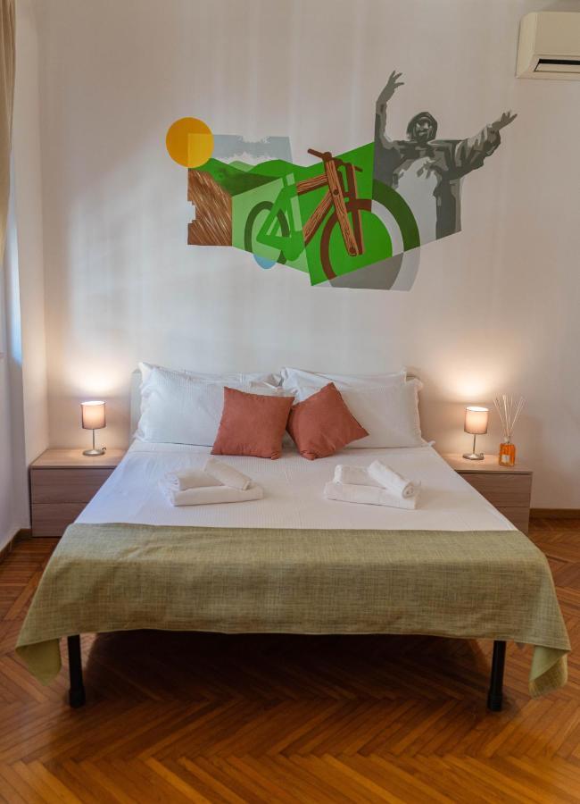 Bed & Bike Ferrara Bed & Breakfast Exterior foto